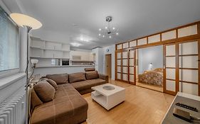 Huge Apartment Next To Train Station Close To The City Center