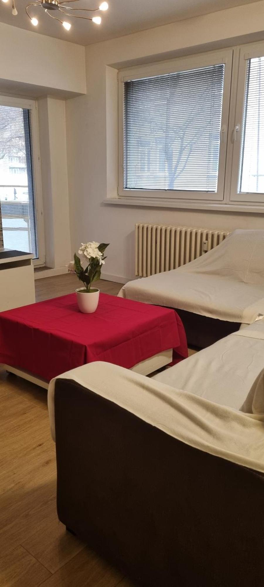 Huge Apartment Next To Train Station Close To The City Center Bratislava Exteriér fotografie