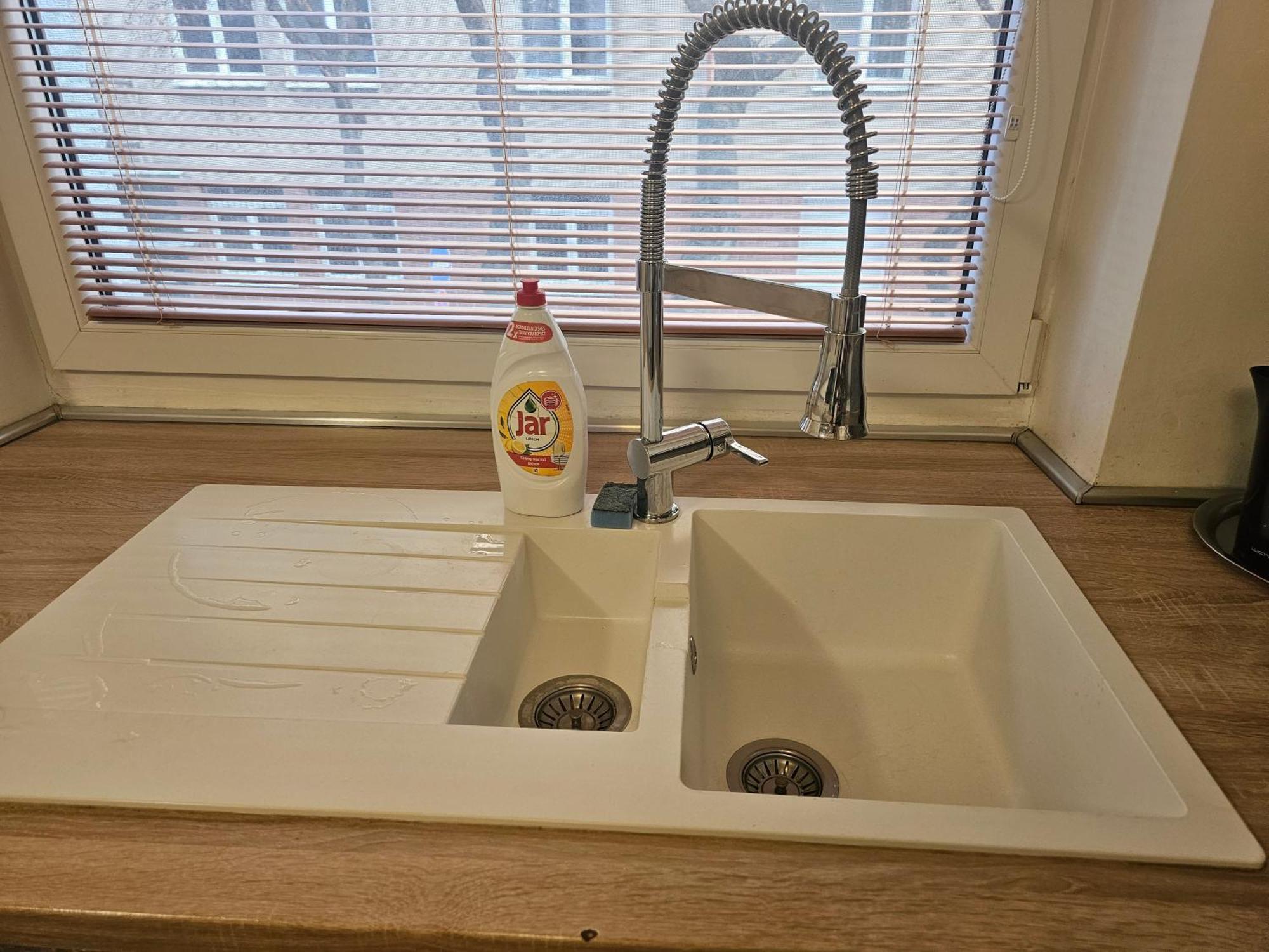 Huge Apartment Next To Train Station Close To The City Center Bratislava Exteriér fotografie
