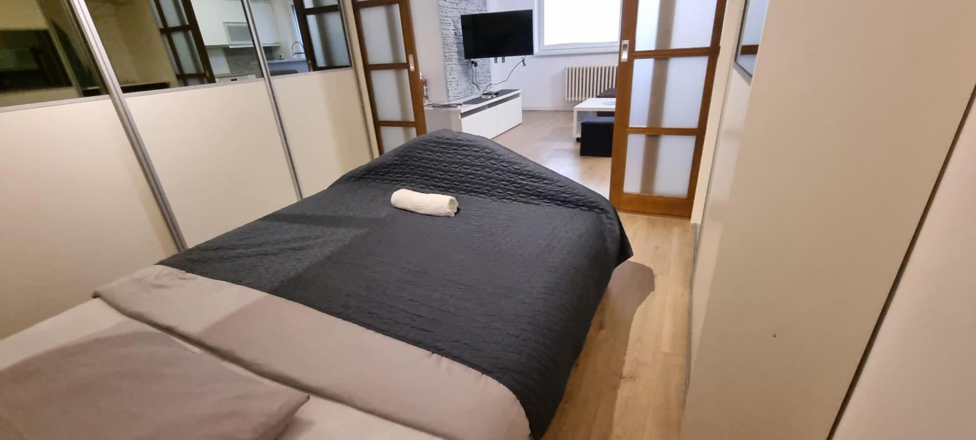 Huge Apartment Next To Train Station Close To The City Center Bratislava Exteriér fotografie