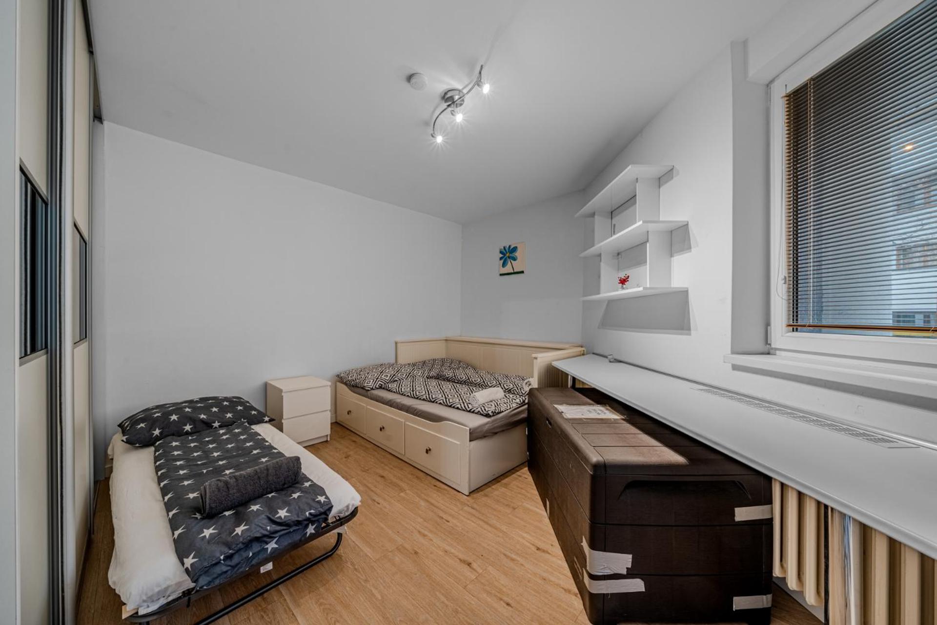 Huge Apartment Next To Train Station Close To The City Center Bratislava Exteriér fotografie