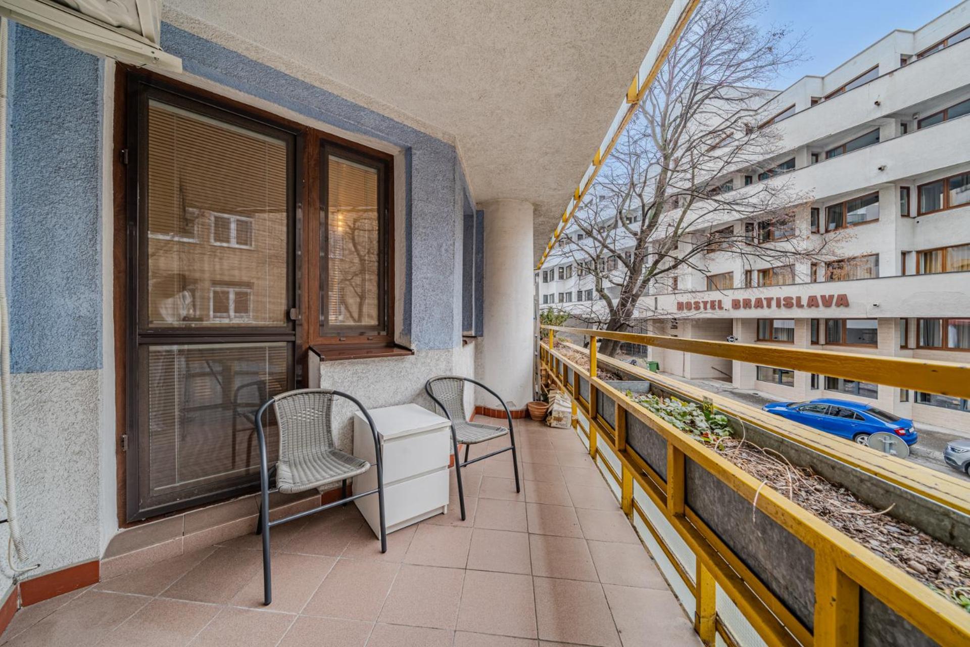 Huge Apartment Next To Train Station Close To The City Center Bratislava Exteriér fotografie